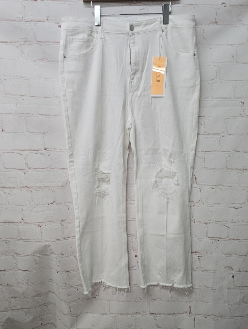 Risen White Distressed Women’s High Flare Straight Crop Jeans Size 2XL NWT